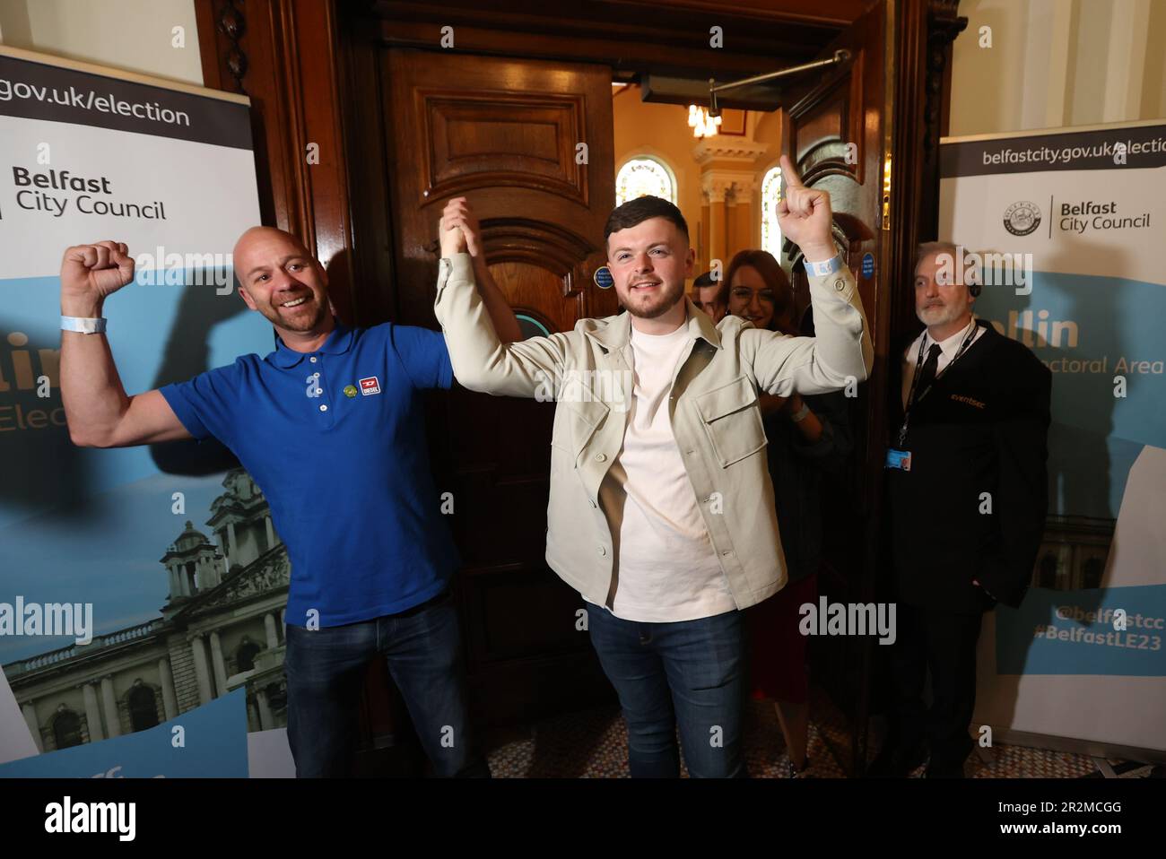 Joe Duffy (left) and Caoimhin McCann from Sinn Fein at Belfast City Hall during in the Northern Ireland council elections. Picture date: Saturday May 20, 2023. Stock Photo