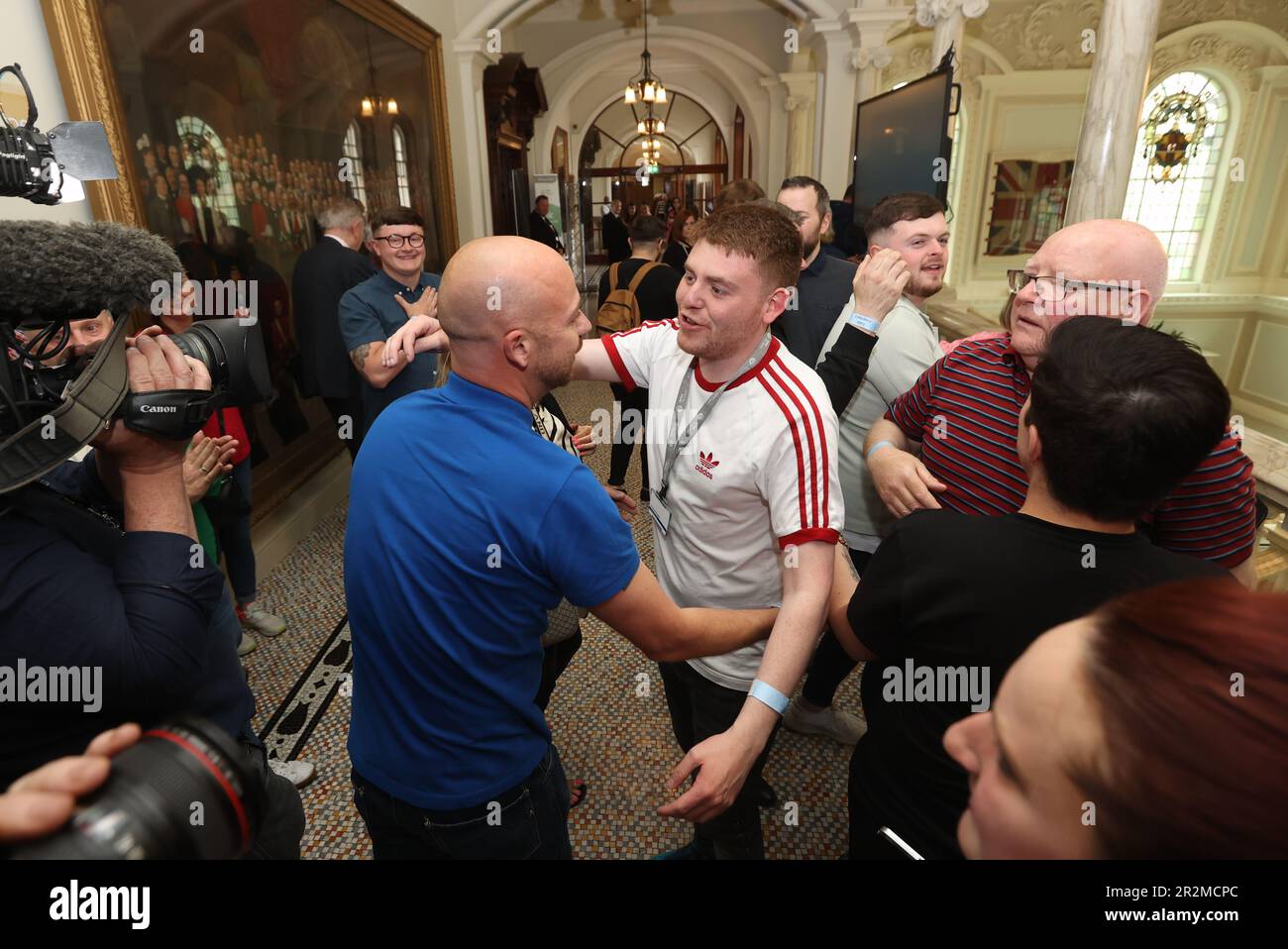 Joe Duffy (left) from Sinn Fein at Belfast City Hall during in the Northern Ireland council elections. Picture date: Saturday May 20, 2023. Stock Photo