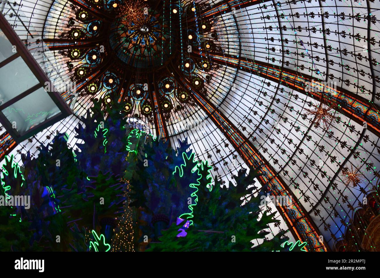 Low a christmas performance 2 december