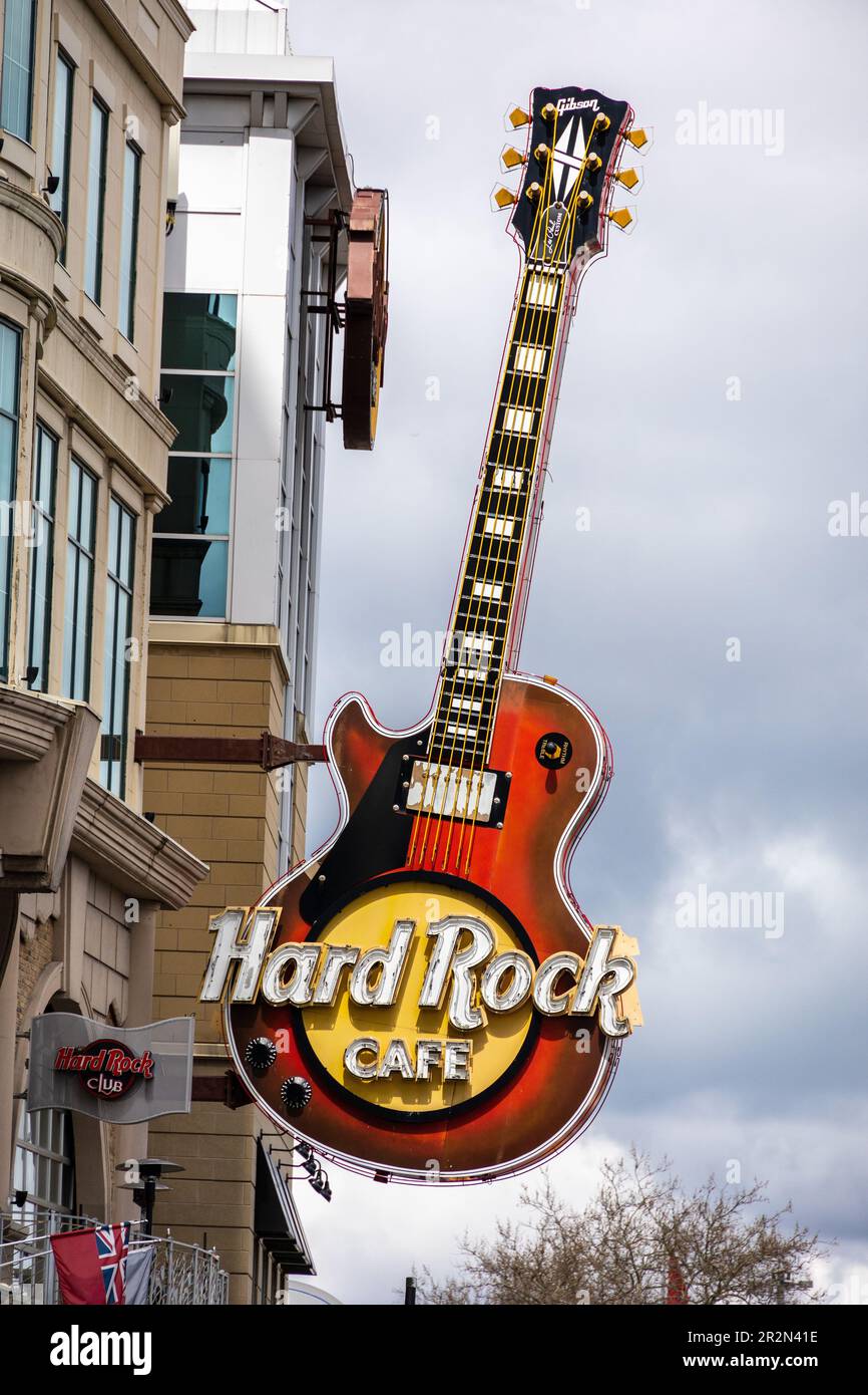 Hard Rock Cafe Giant Gibson Electric Guitar Neon Sign Outside In Niagara Falls Ontario Canada Stock Photo