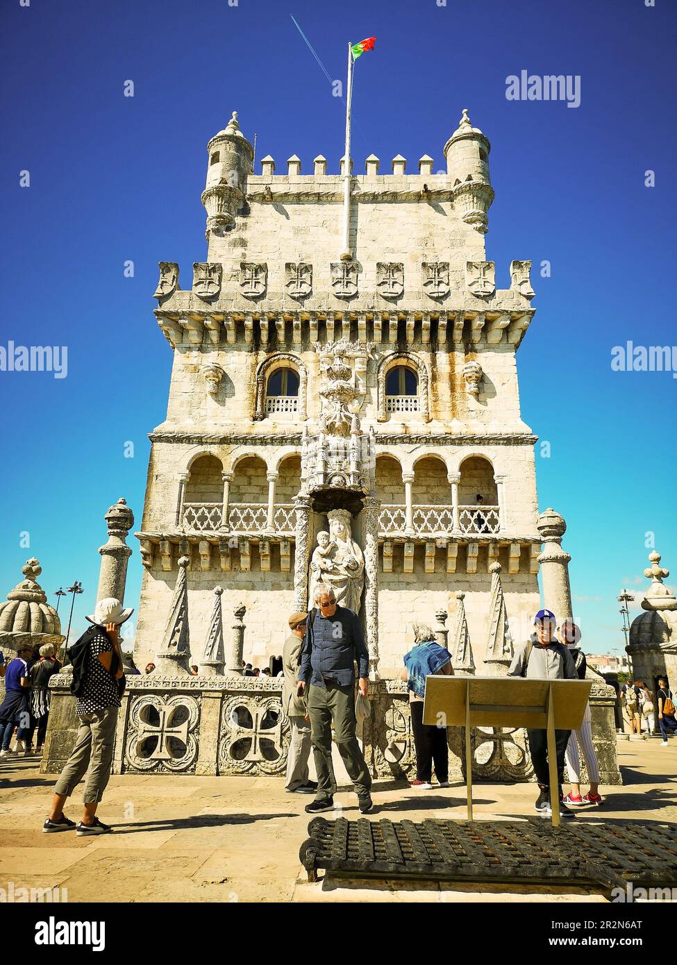Torre de belem lisbona hi-res stock photography and images - Alamy