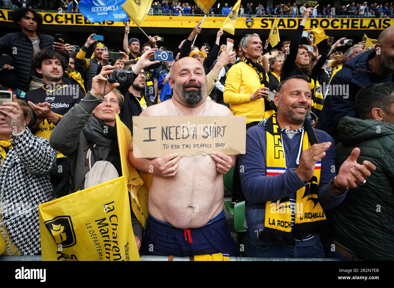 la-rochelle-fans-celebrate-in-the-stands-after-the-heineken-champions