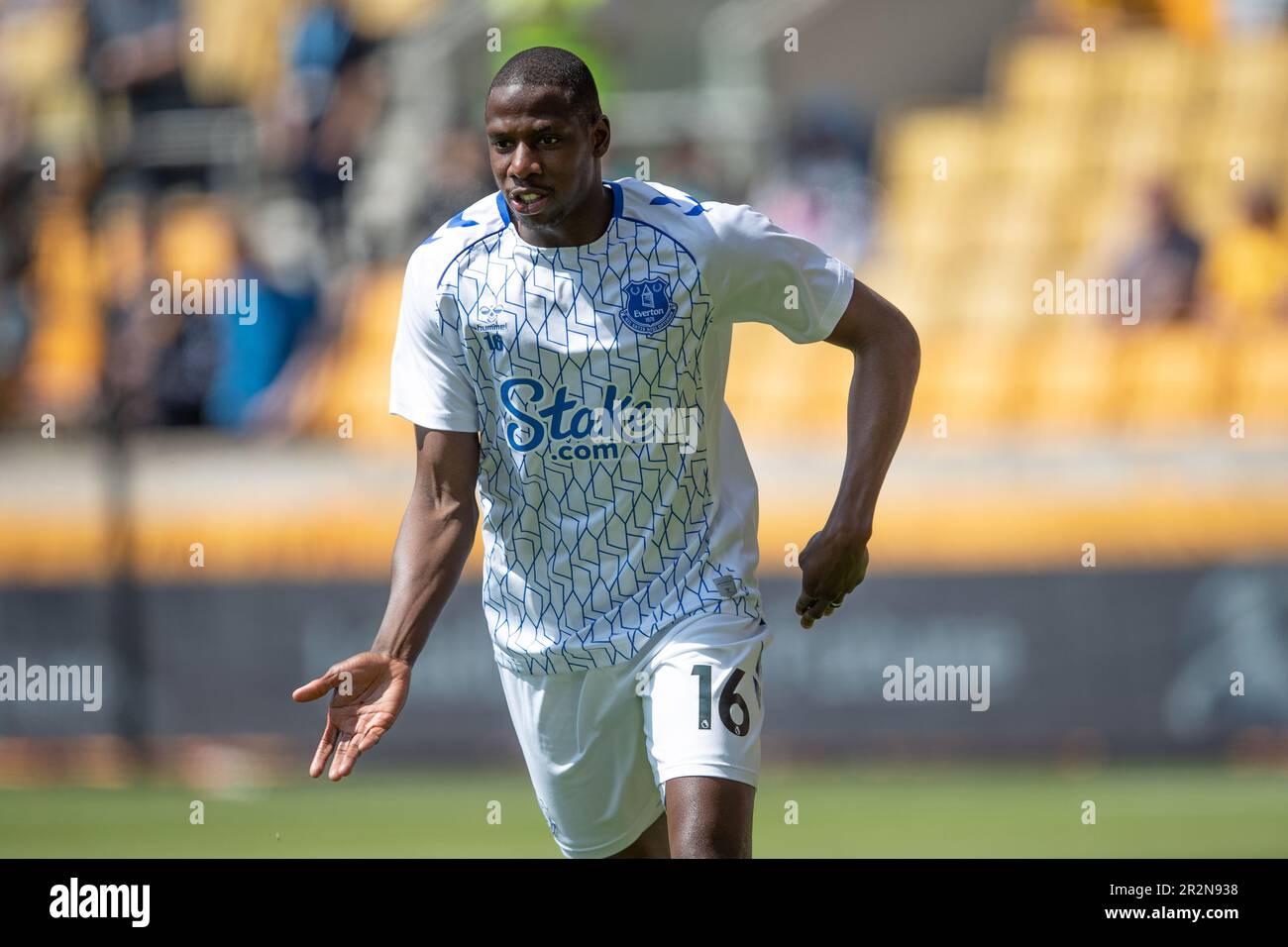 Abdoulaye Doucour of Everton warms up before the Premier League match between Wolverhampton Wanderers and Everton at Molineux, Wolverhampton on Saturday 20th May 2023. (Photo: Gustavo Pantano | MI News) Credit: MI News & Sport /Alamy Live News Stock Photo
