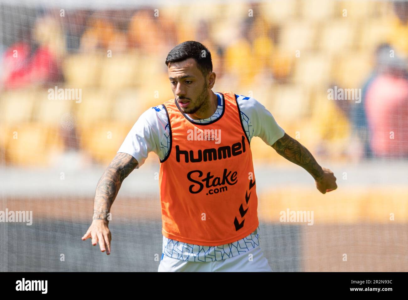 Dwight McNeil of Everton warms up before the Premier League match between Wolverhampton Wanderers and Everton at Molineux, Wolverhampton on Saturday 20th May 2023. (Photo: Gustavo Pantano | MI News) Credit: MI News & Sport /Alamy Live News Stock Photo