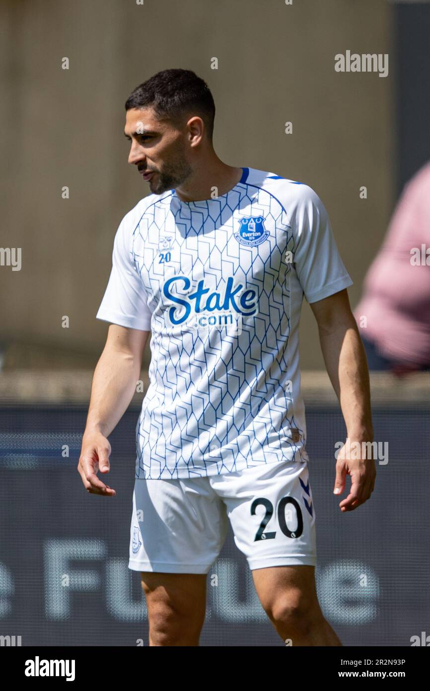 Neal Maupay of Everton warms up before the Premier League match between Wolverhampton Wanderers and Everton at Molineux, Wolverhampton on Saturday 20th May 2023. (Photo: Gustavo Pantano | MI News) Credit: MI News & Sport /Alamy Live News Stock Photo