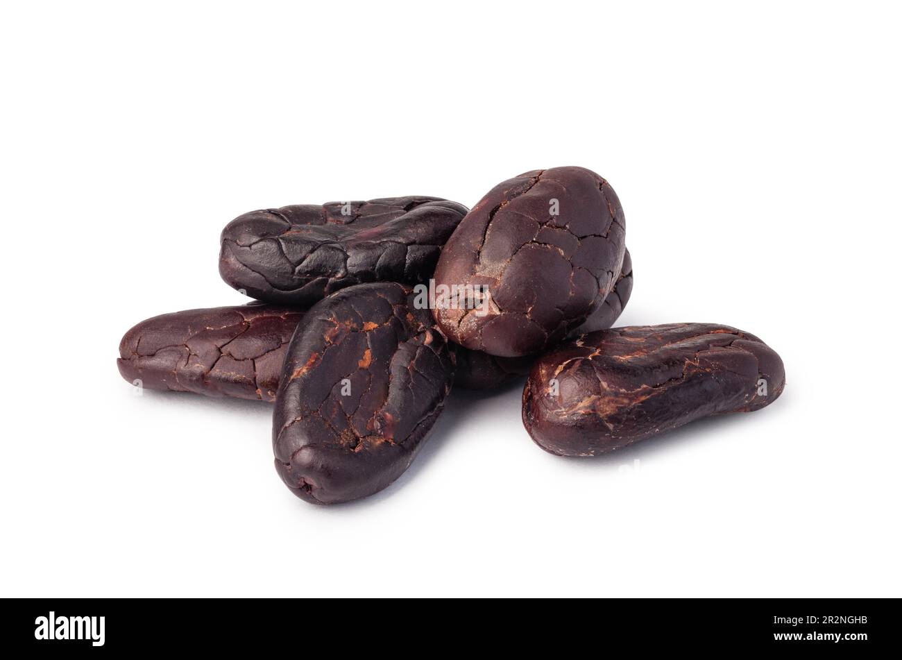 Cocoa beans Isolated on white background Stock Photo - Alamy
