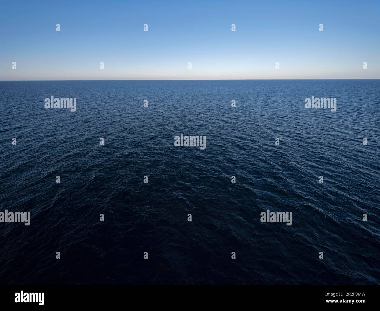 Horizon distance hi-res stock photography and images - Alamy