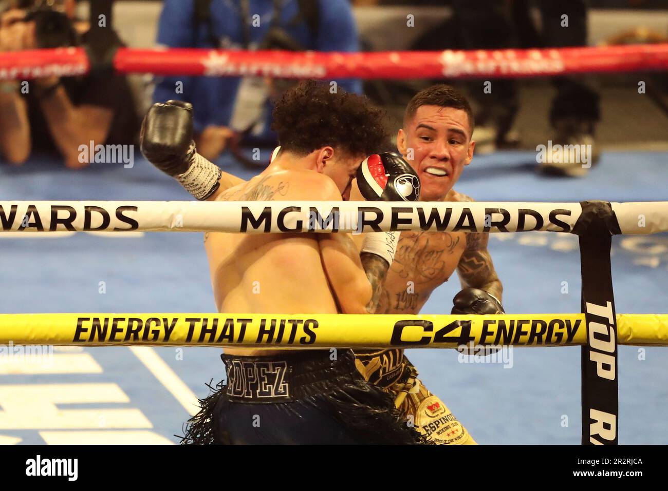 LAS VEGAS NV MAY 20 R L Oscar Valdez Punches Adam Lopez Fight In 