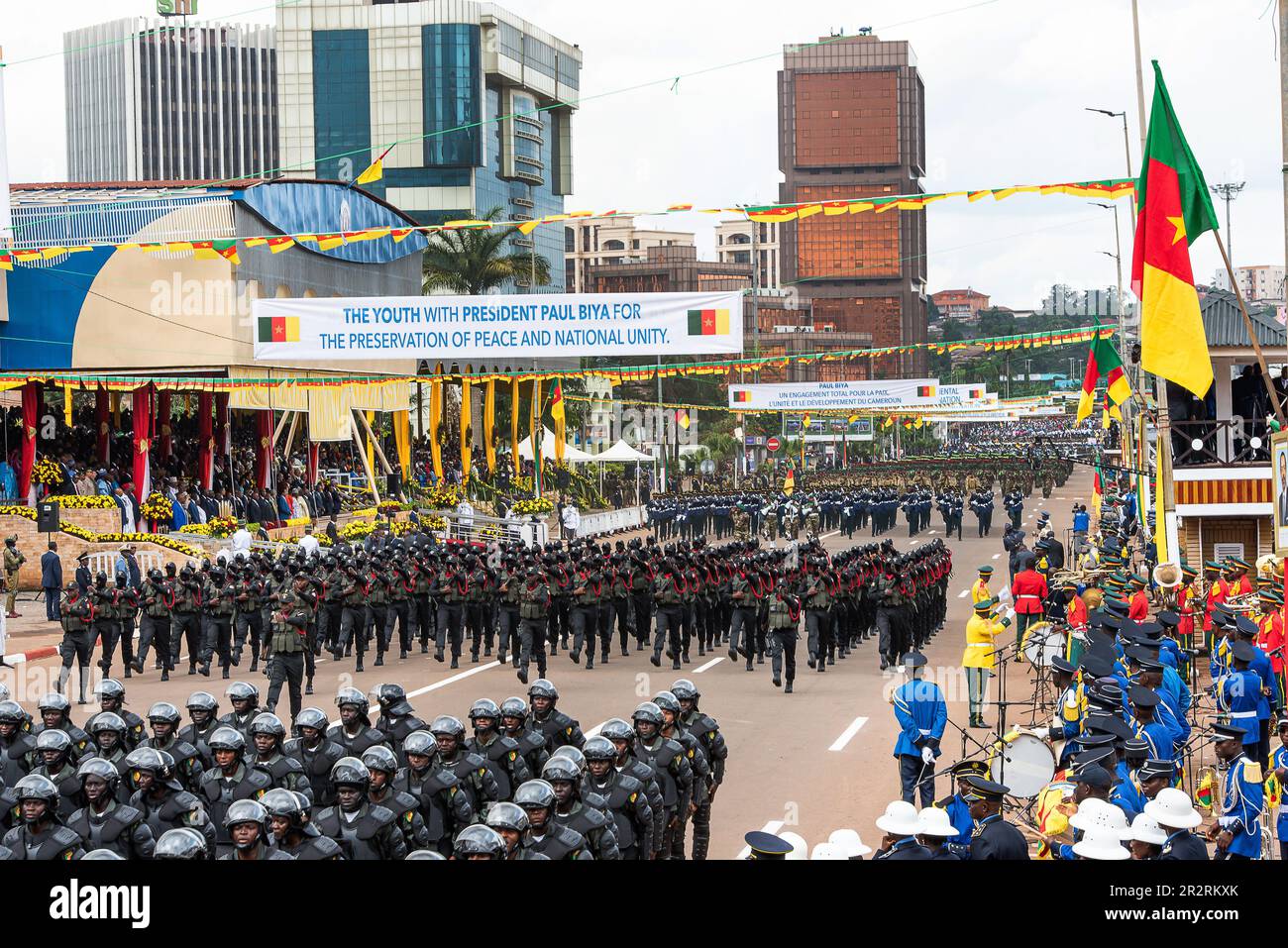 Yaounde, Cameroon. 20th May, 2023. Army and police troops march during