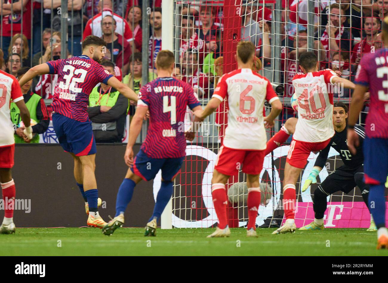 hand play Noussair Mazraoui, FCB 40 for 11m in the match FC BAYERN MUENCHEN - RB LEIPZIG 1.German Football League on May 20, 2023 in Munich, Germany. Season 2022/2023, matchday 33, 1.Bundesliga, FCB, München, 33.Spieltag. © Peter Schatz / Alamy Live News    - DFL REGULATIONS PROHIBIT ANY USE OF PHOTOGRAPHS as IMAGE SEQUENCES and/or QUASI-VIDEO - Stock Photo