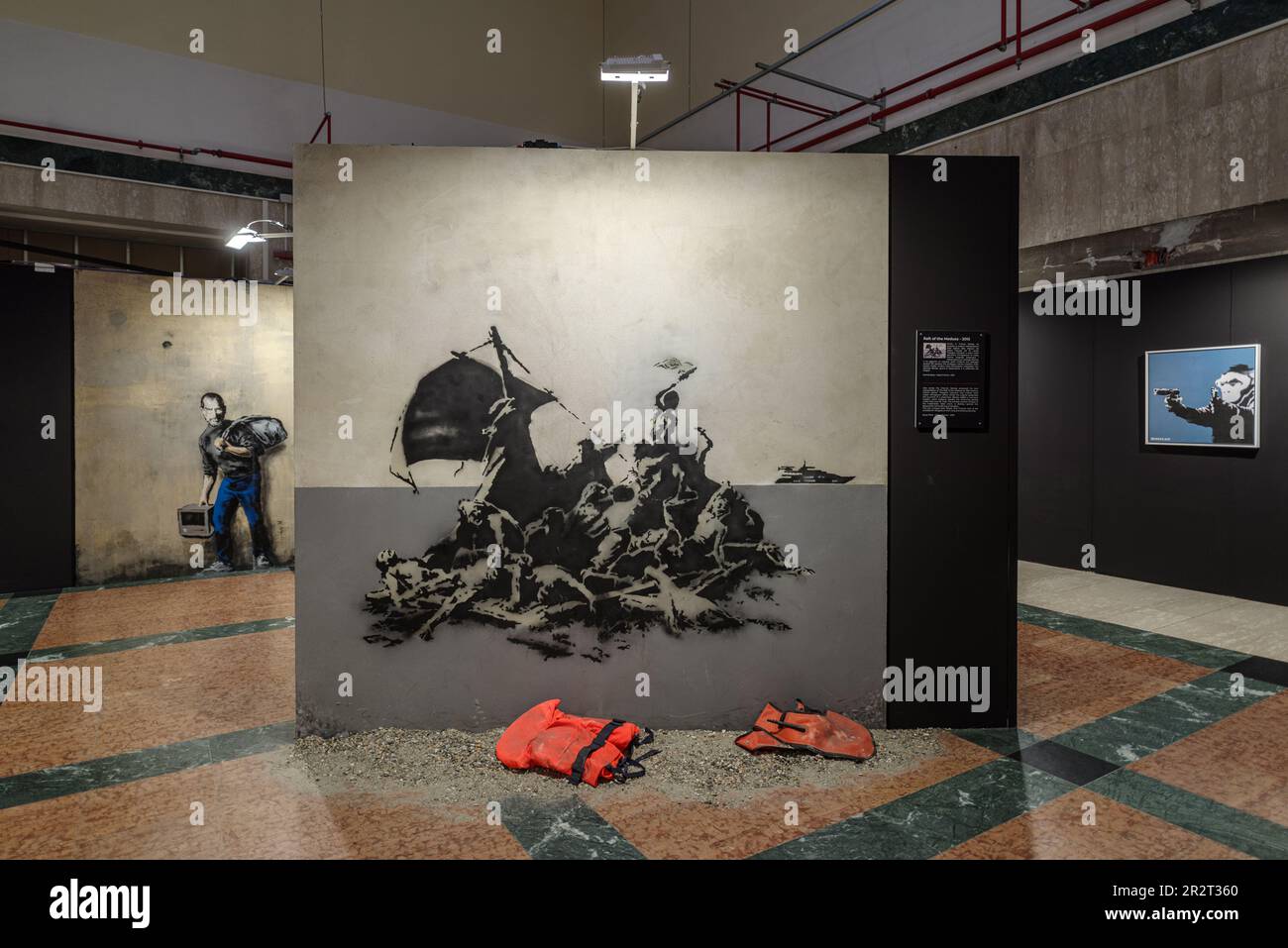 Banksy Inflatable Raft The raft of the medusa banksy hi-res stock photography and images - Alamy