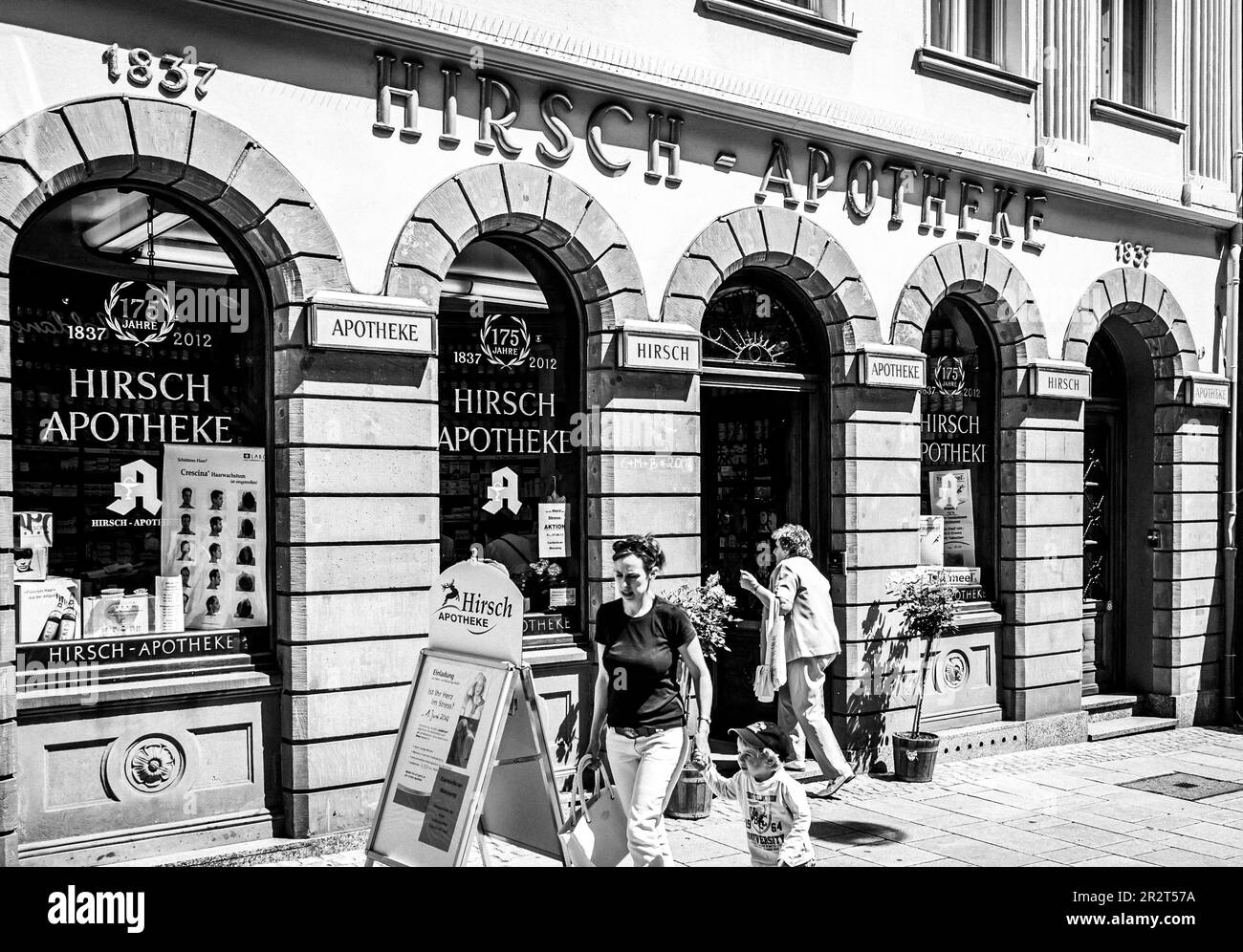 Chemist pharmacy architecture Black and White Stock Photos &amp; Images - Alamy
