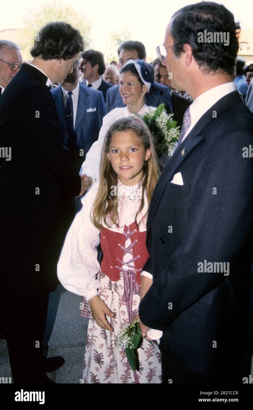 CROWN PRINCESS VICTORIA dressed in folk costume together with King Carl XVI Gustaf and Queen Silvia Stock Photo