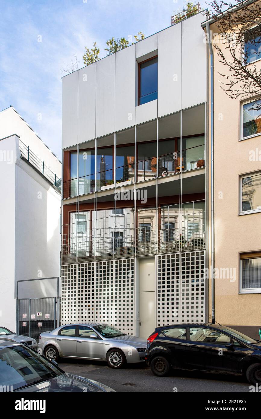 modern apartment house on Flora street in the district Nippes, Bachmann Badie architects, Cologne, Germany.   modernes Wohnhaus in der Florastrasse im Stock Photo