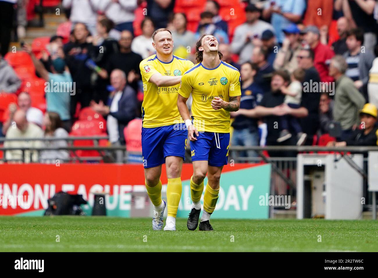 ラケット WEMBLEY  TOURNAMENT  MID SIZE KNGBUYETUFPQRPQQBJKTMLKEJ4.jpg
