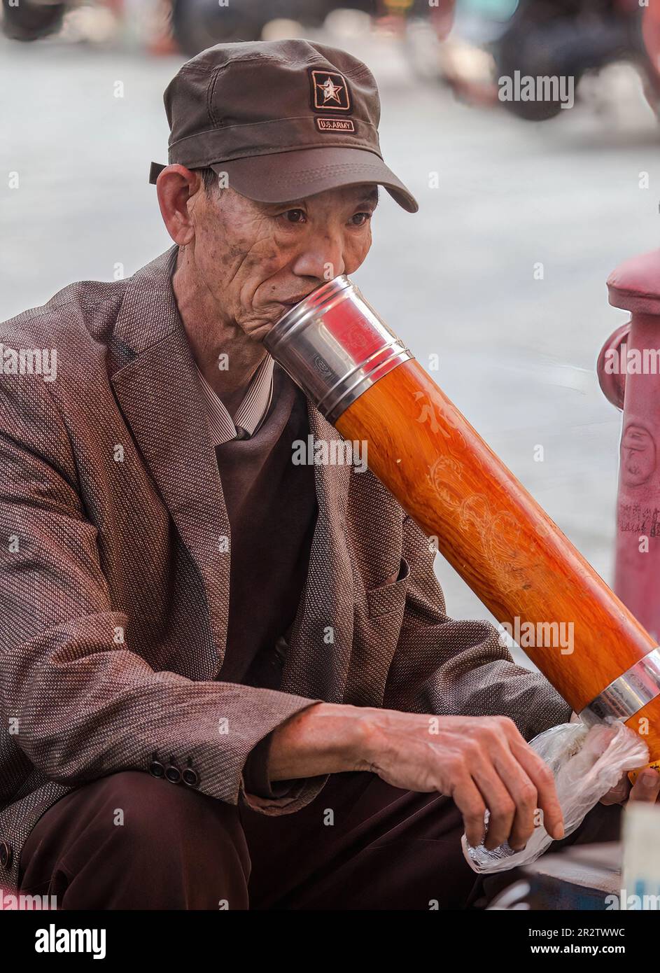 Smoking on the job Stock Photo Alamy