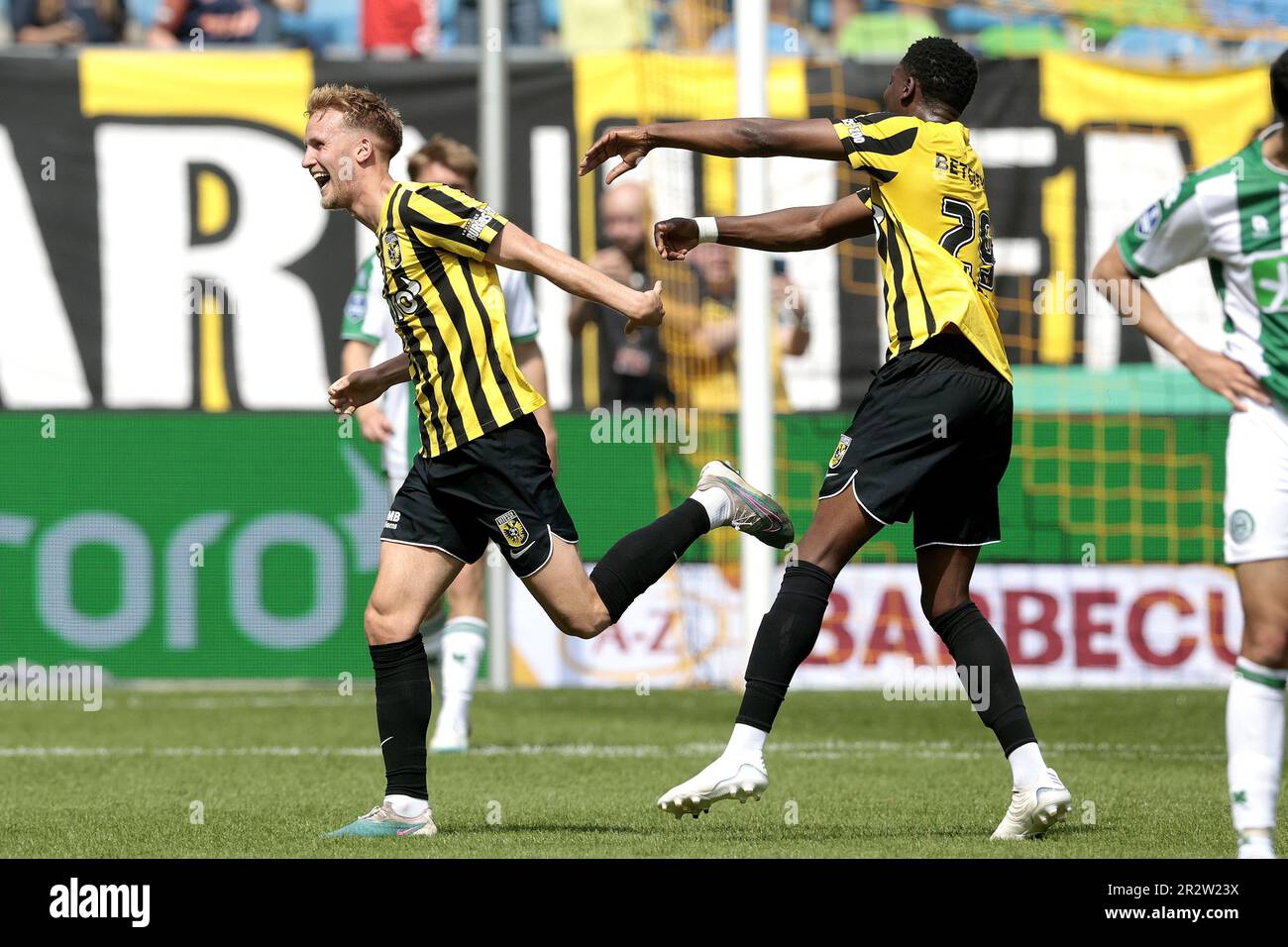 ARNHEM Melle Meulensteen of Vitesse celebrates the 20 during the