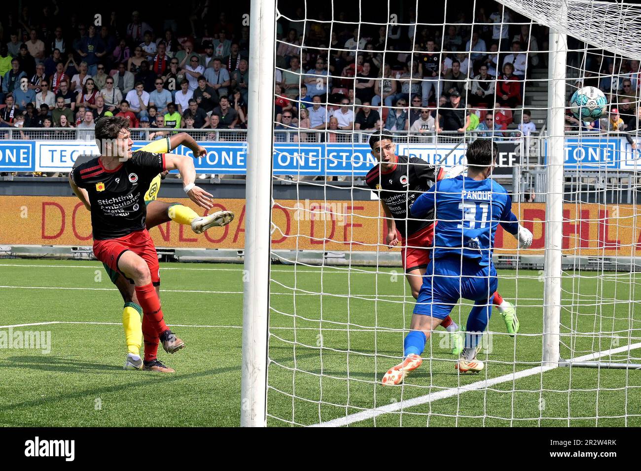 ROTTERDAM - Kik Pierie of sbv Excelsior scores during the Dutch premier match between sbv and Fortuna Sittard at Van Donge & De Roo Stadium on May 21, 2023 in