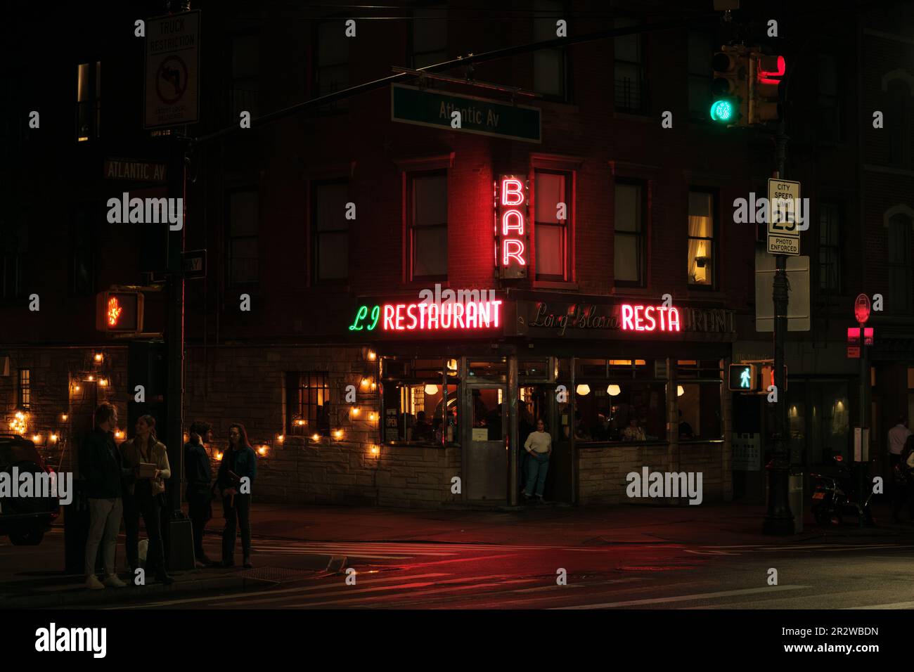Top 10 Nightlife Spots in Brooklyn