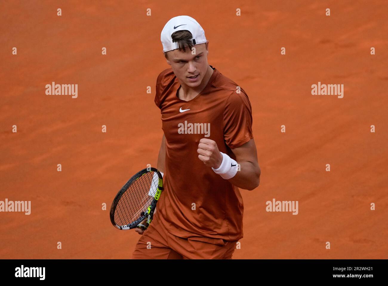 Norway's Casper Ruud celebrates a winning point during a semi final match  against Denmark's Holger Rune at the Italian Open tennis tournament in  Rome, Italy, Saturday, May 20, 2023. (AP Photo/Alessandra Tarantino