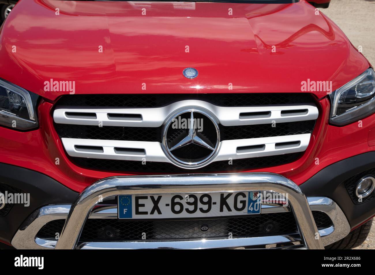 Bordeaux , Aquitaine France - 05 19 2023 : Mercedes Class X luxury car  pickup suv logo brand and text sign Stock Photo - Alamy