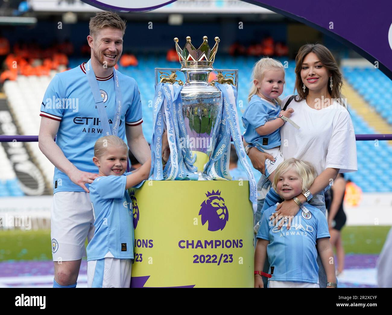 Kevin De Bruyne family Manchester City stadium