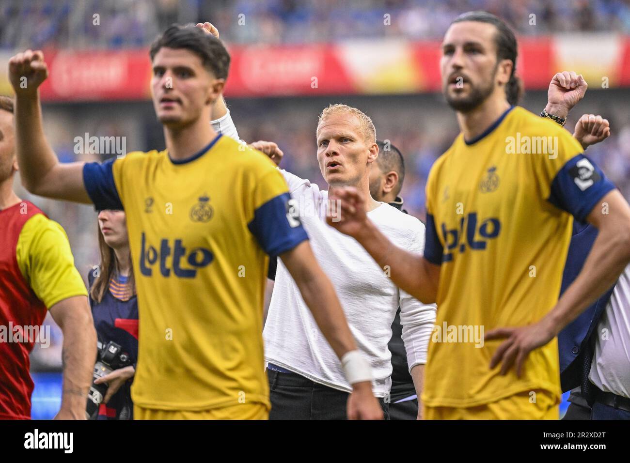Genk, Belgium. 21st May, 2023. Union's head coach Karel Geraerts reacts with the supporters after a soccer match between KRC Genk and Royale Union Saint-Gilloise, Sunday 21 May 2023 in Genk, on day 4 of the Champions' play-offs of the 2022-2023 'Jupiler Pro League' first division of the Belgian championship. BELGA PHOTO LAURIE DIEFFEMBACQ Credit: Belga News Agency/Alamy Live News Stock Photo