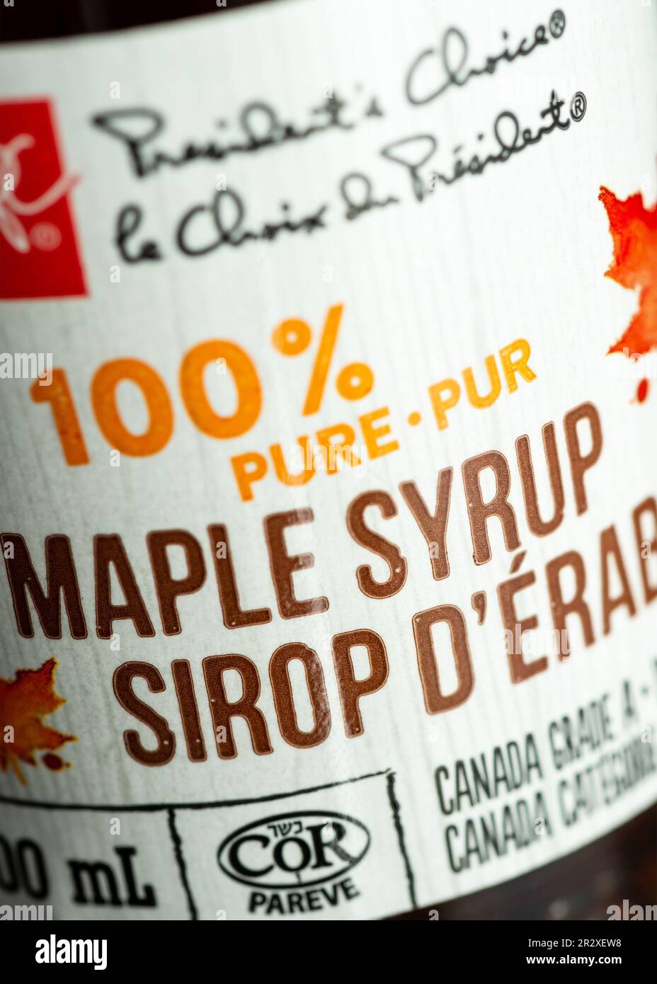100 pure Canadian grade A maple syrup bottle label by President's