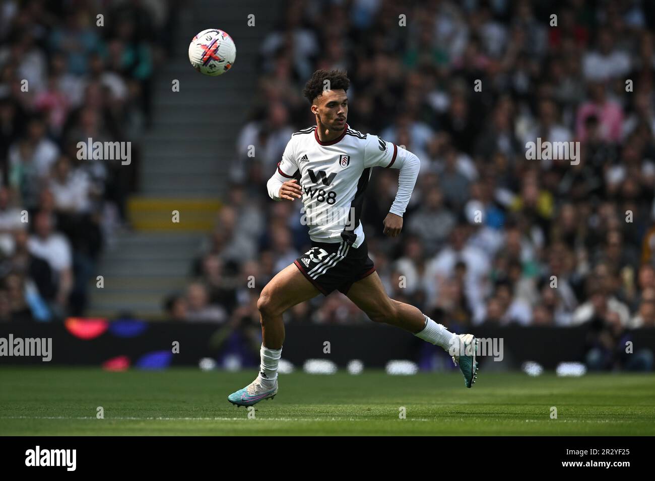 Fulham fc london hi-res stock photography and images - Page 13 - Alamy