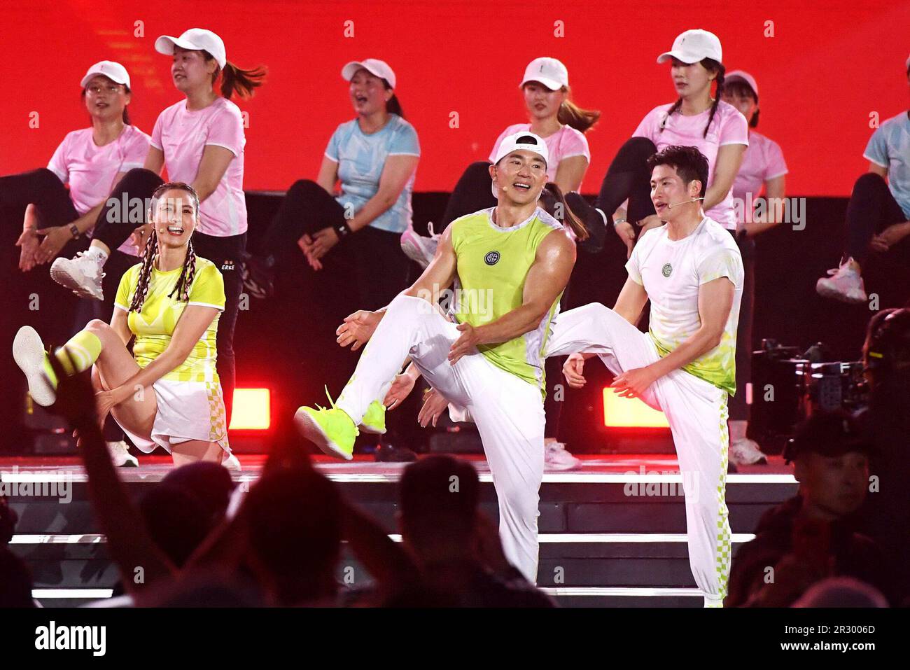 Liu Genghong (Will Liu), center, a Taiwanese singer and better