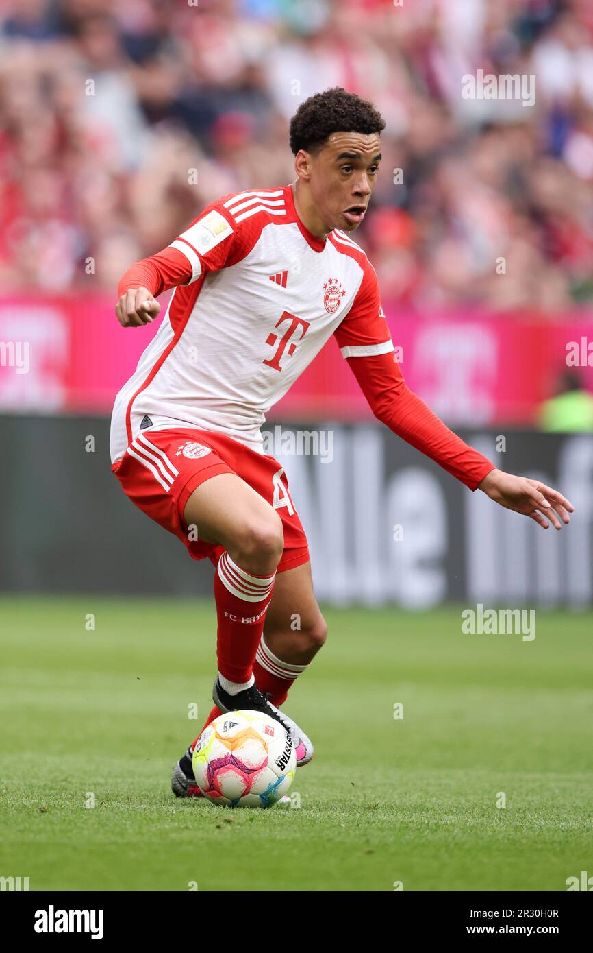 BENJAMIN PAVARD AUTOGRAMMKARTE Bayern München Saison 2022/2023 original sign. EUR 1,99 - DE