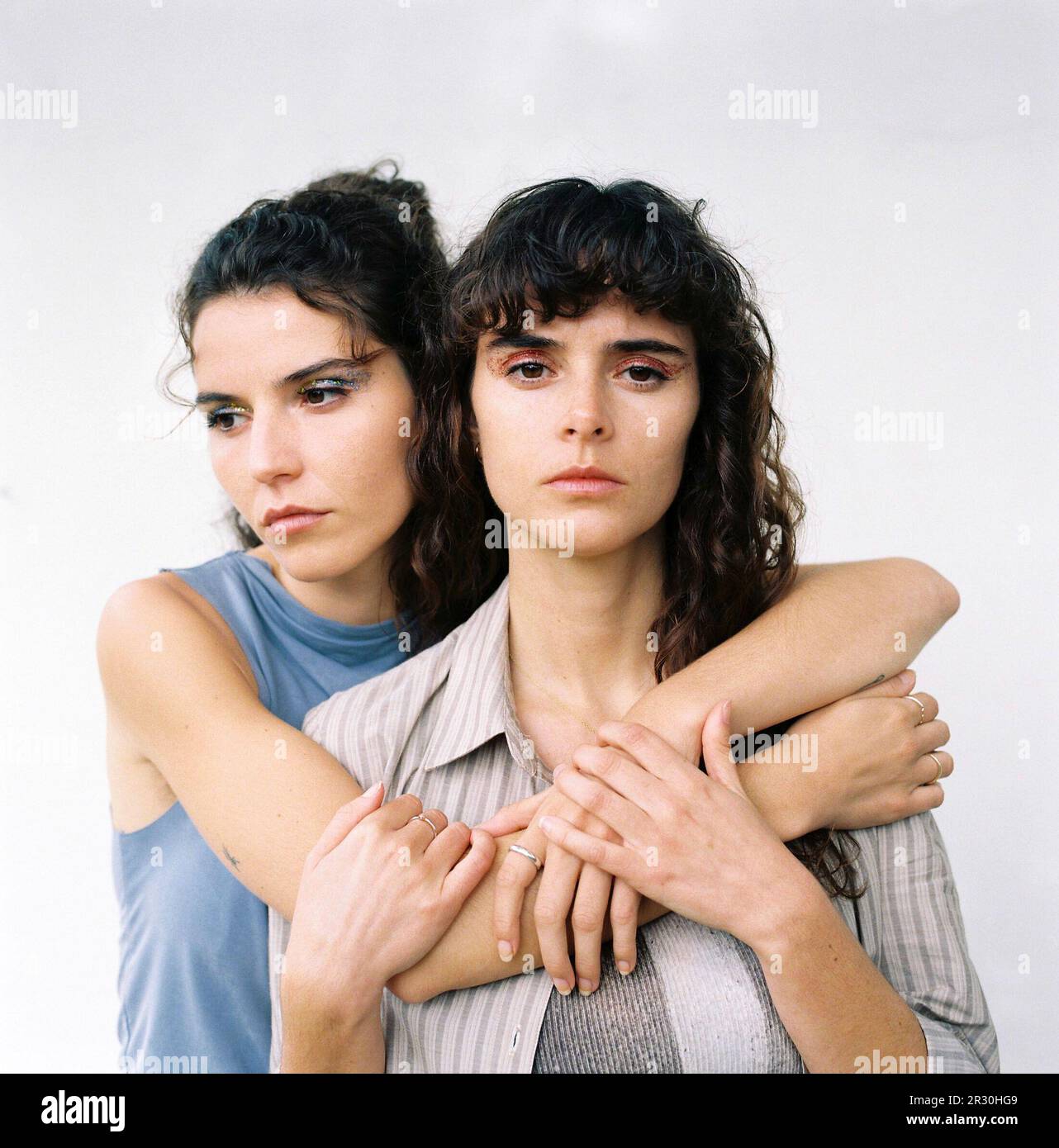 JOANA VILAPUIG and MIREIA VILAPUIG in SELFTAPE (2023), directed by