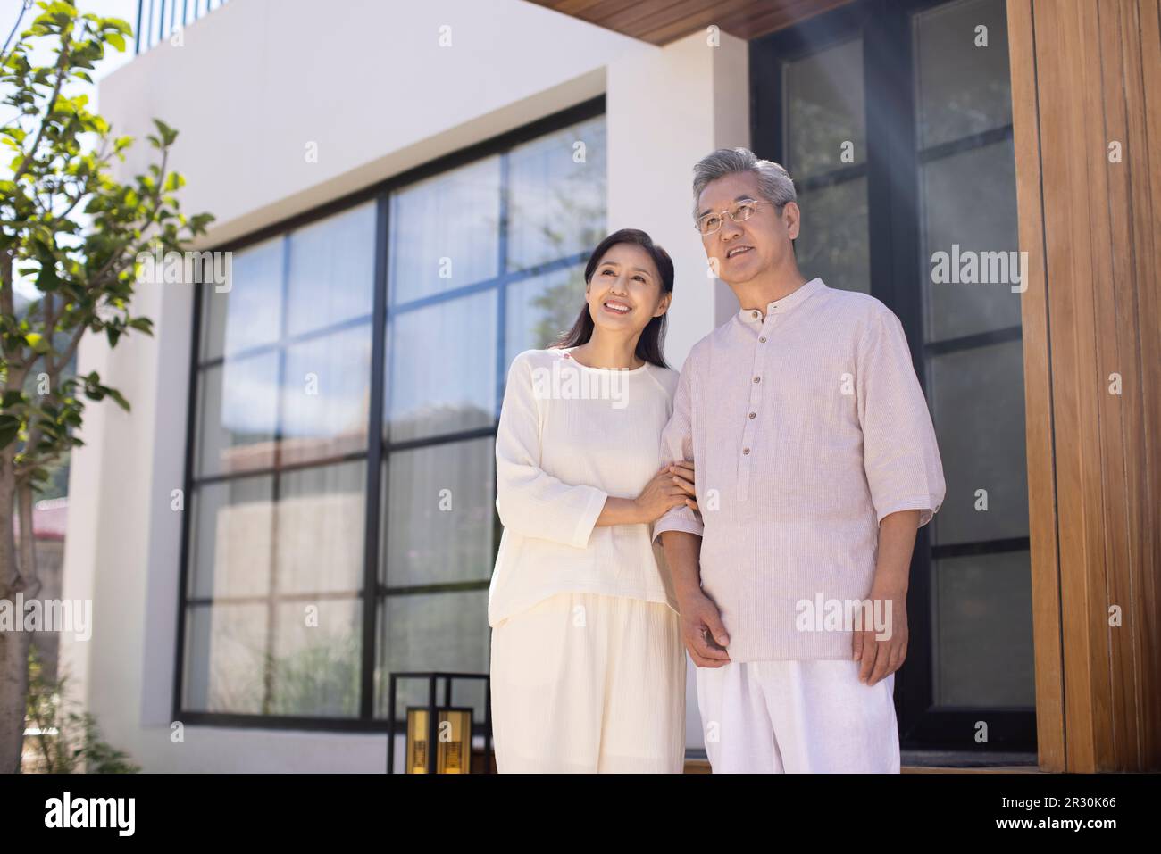 Asian mature people villa hi-res stock photography and images - Alamy
