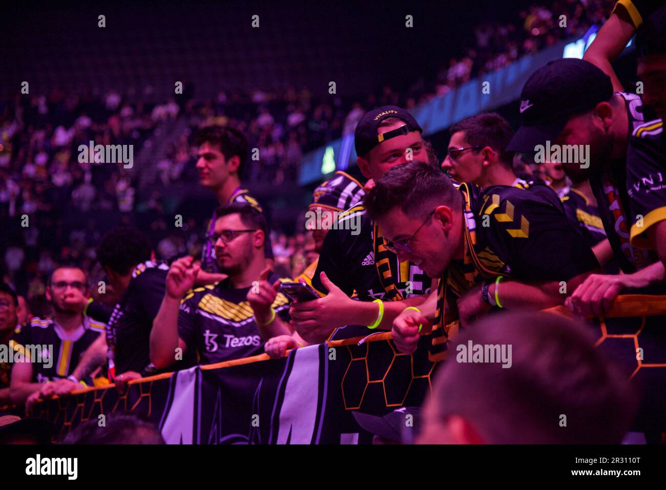 Accor arena paris front hi-res stock photography and images - Alamy