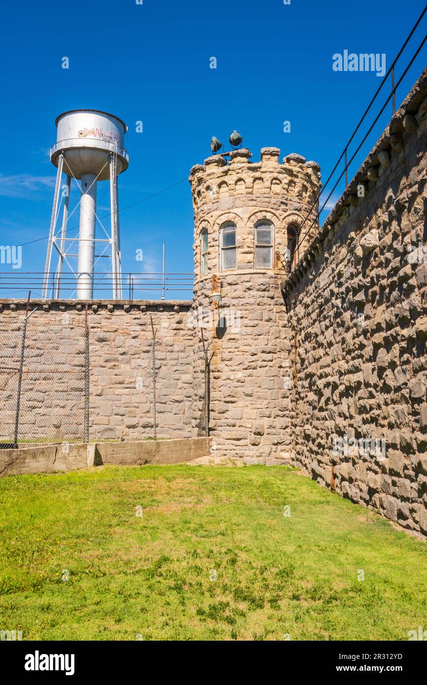 Inspiring Old Montana Prison Auto Museum Complex Photos
