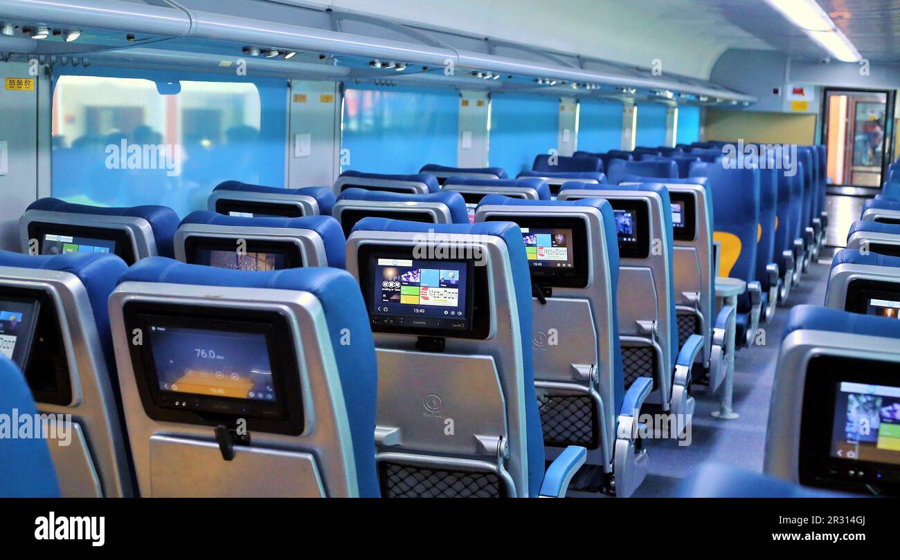 Tejas Express, air-conditioned train, Indian Railways, Safadarajng Railway station, New Delhi, India, 19 May 2017 Stock Photo
