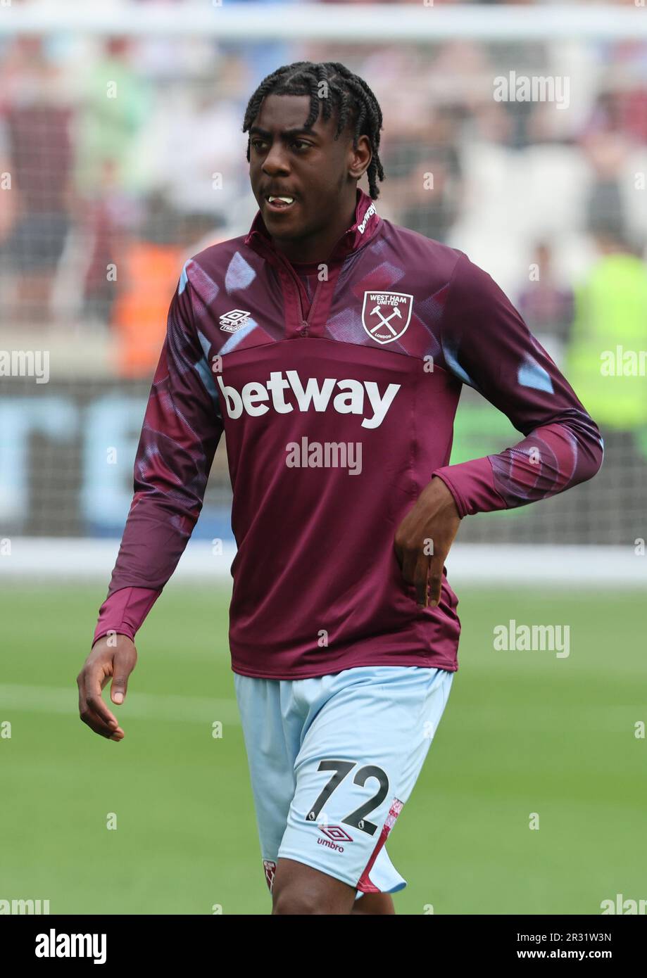 West Ham Uniteds Divin Mubama during the pre-match warm-up during English Premier League soccer match between West Ham United against Leeds United a Stock Photo