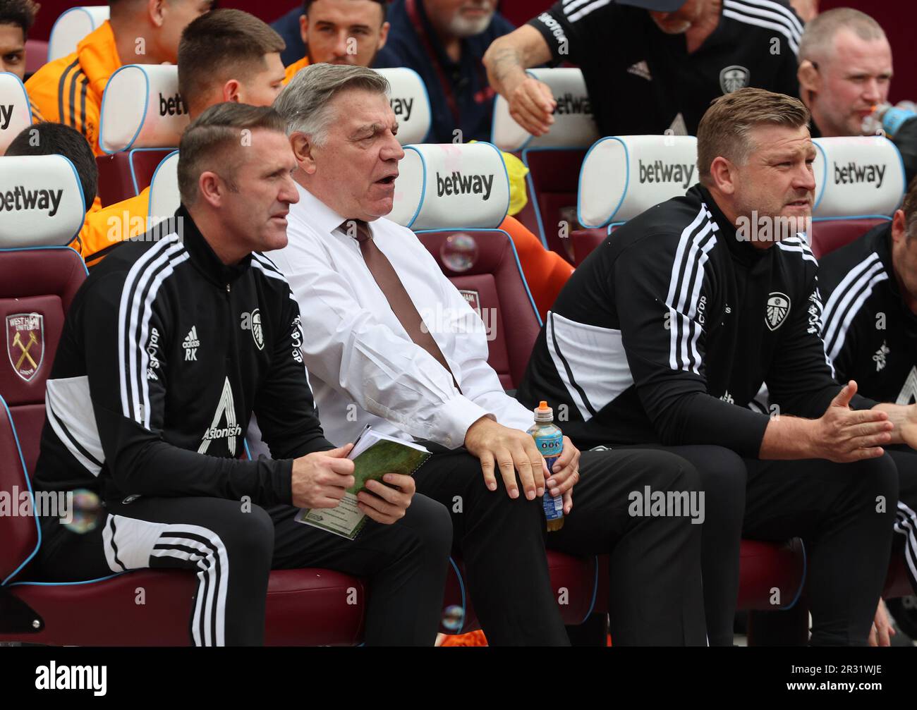 LR Assistant coach Robbie Keane and Sam Allardyce Head Coach of Leeds