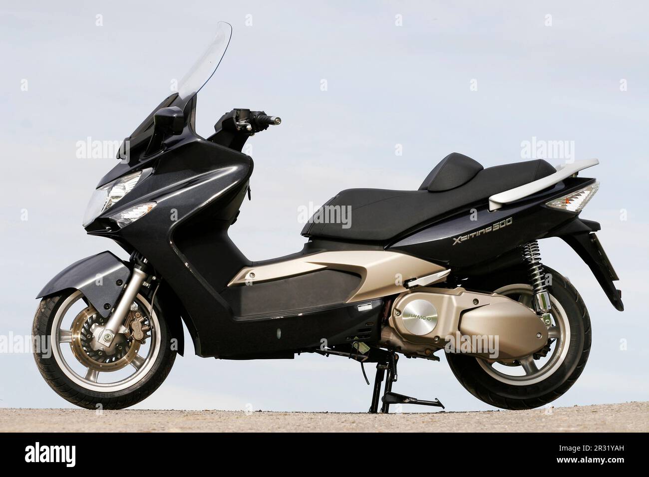 Kymco Xciting 500 scooter Stock Photo - Alamy