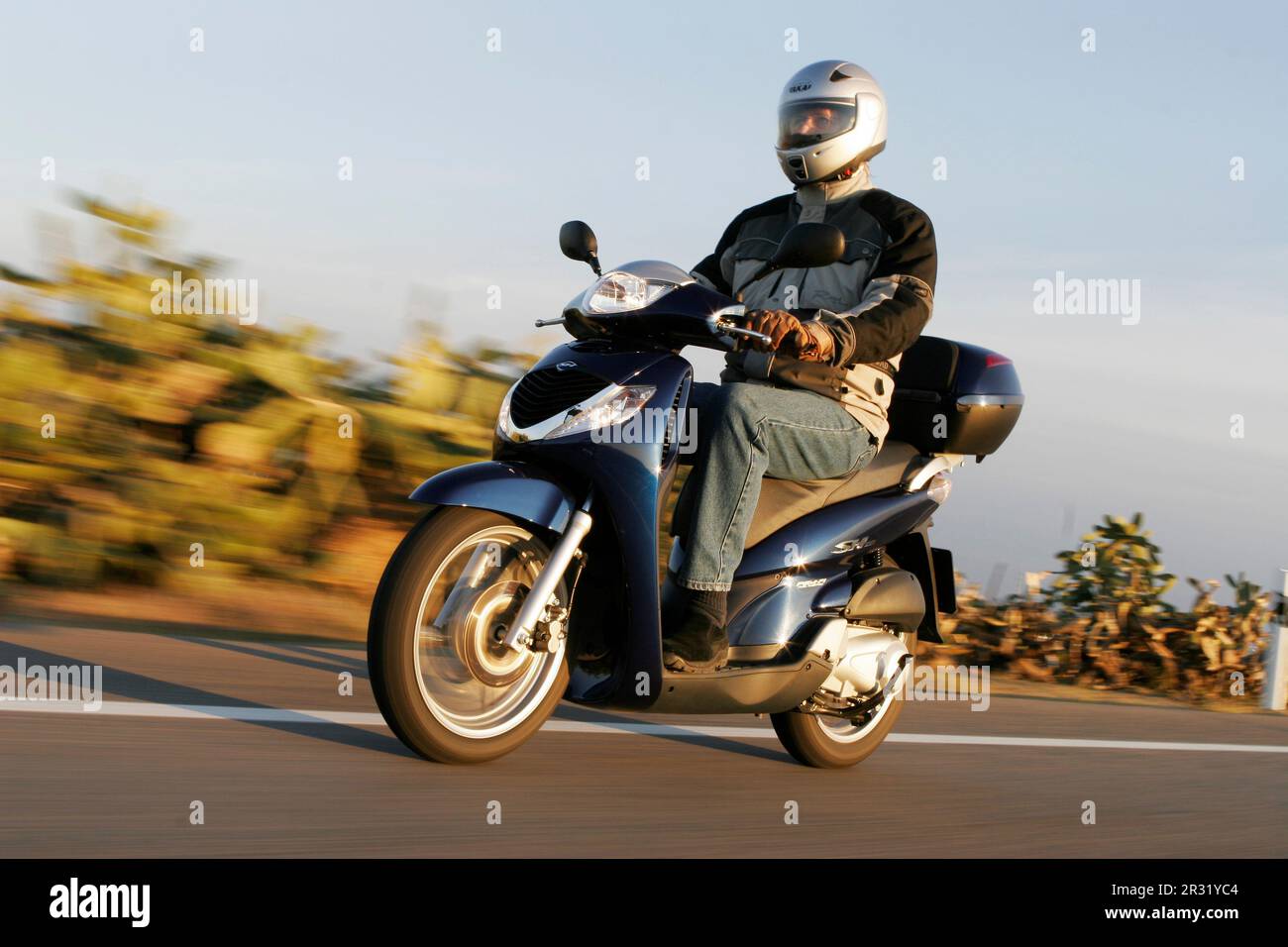 Honda scooter hi-res stock photography and images - Alamy