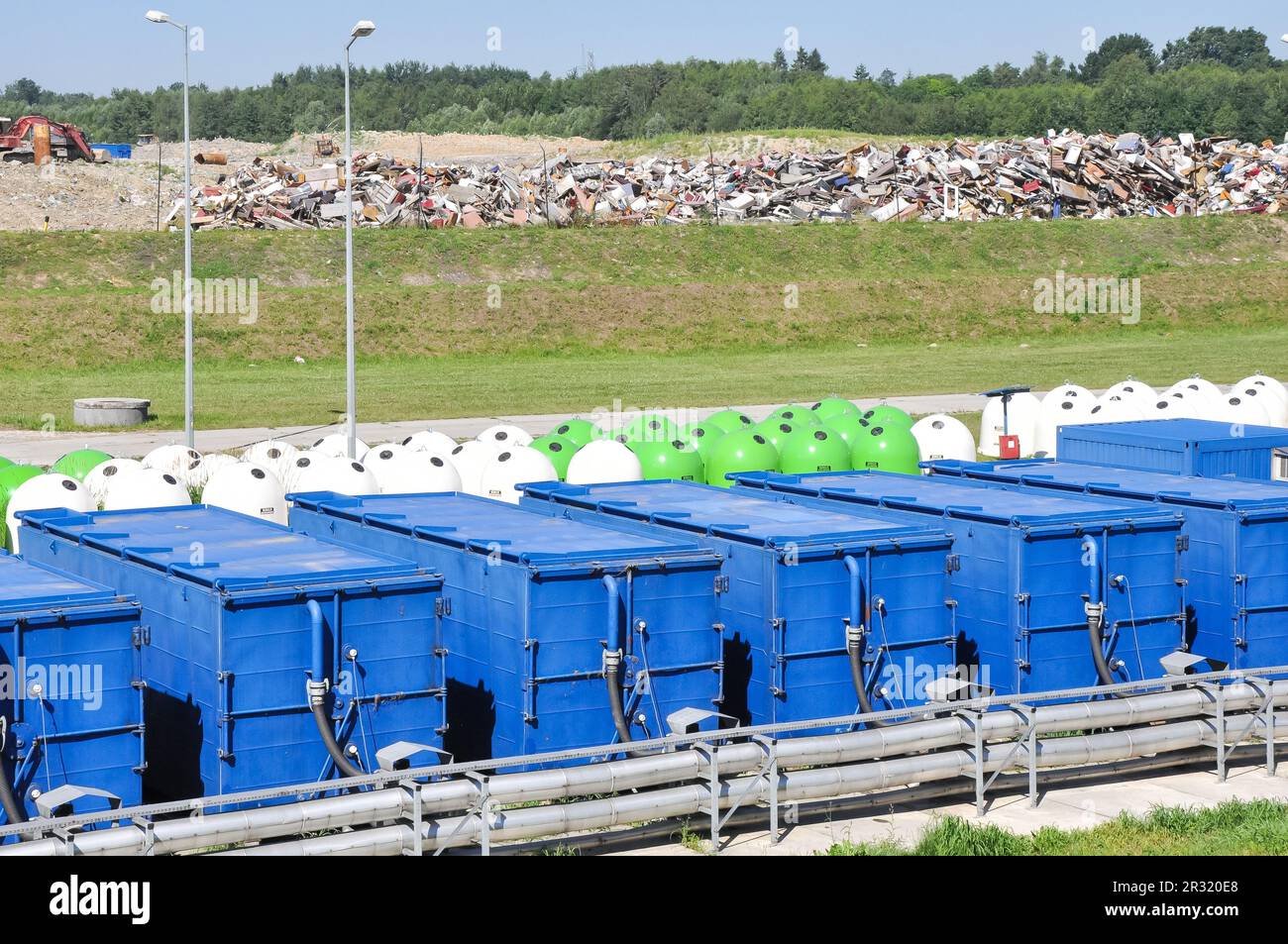 Waste recycling plants, waste processing machines, waste processing