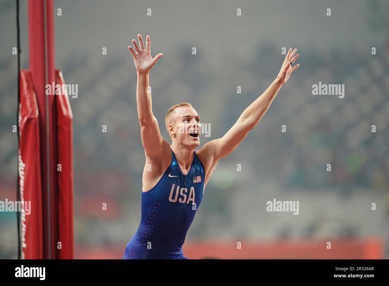 Sam Kendricks participating in the pole vault at the Doha 2019 World