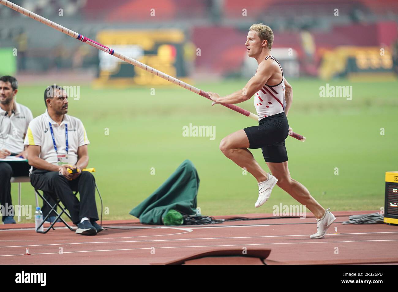 Ben Broeders participating in the pole vault at the Doha 2019 World