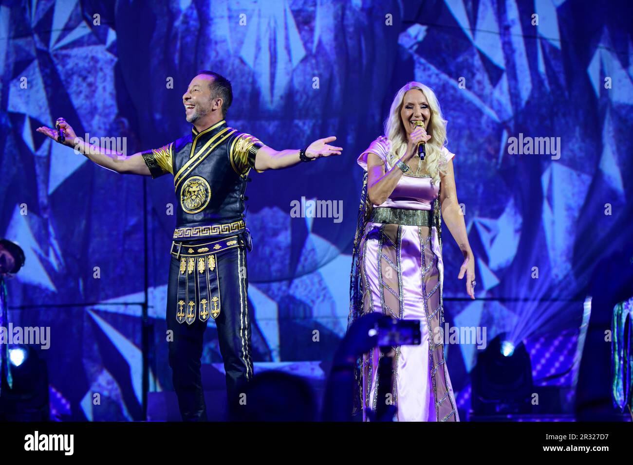  DJ BoBo bei der großen DJ Bobo-Tour, das beste aus 30 Jahren Show in Bildidee 