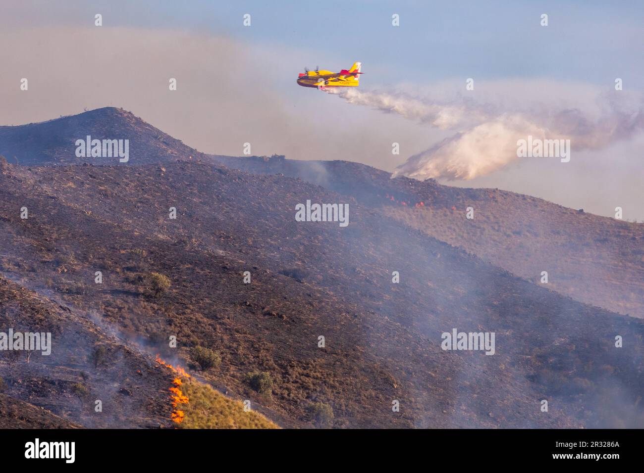 almanzora-mountain-fire-2023-hi-res-stock-photography-and-images-alamy