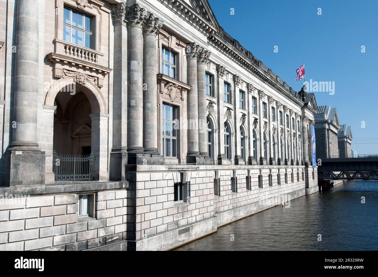 Side view format hi-res stock photography and images - Alamy