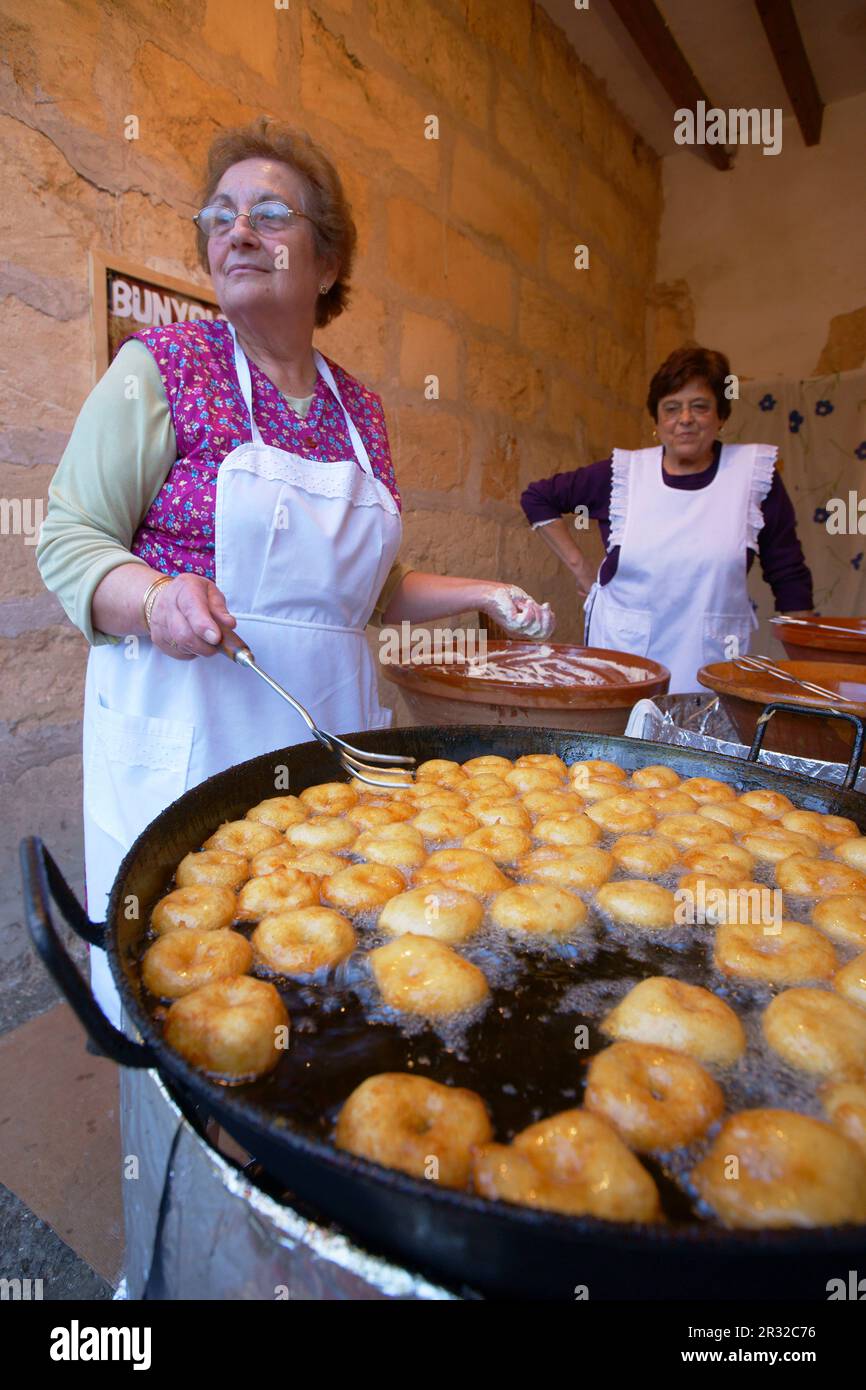 Cocina artesanal de Buñuelos.Petra. Es pla.Mallorca.Islas baleares.España. Stock Photo