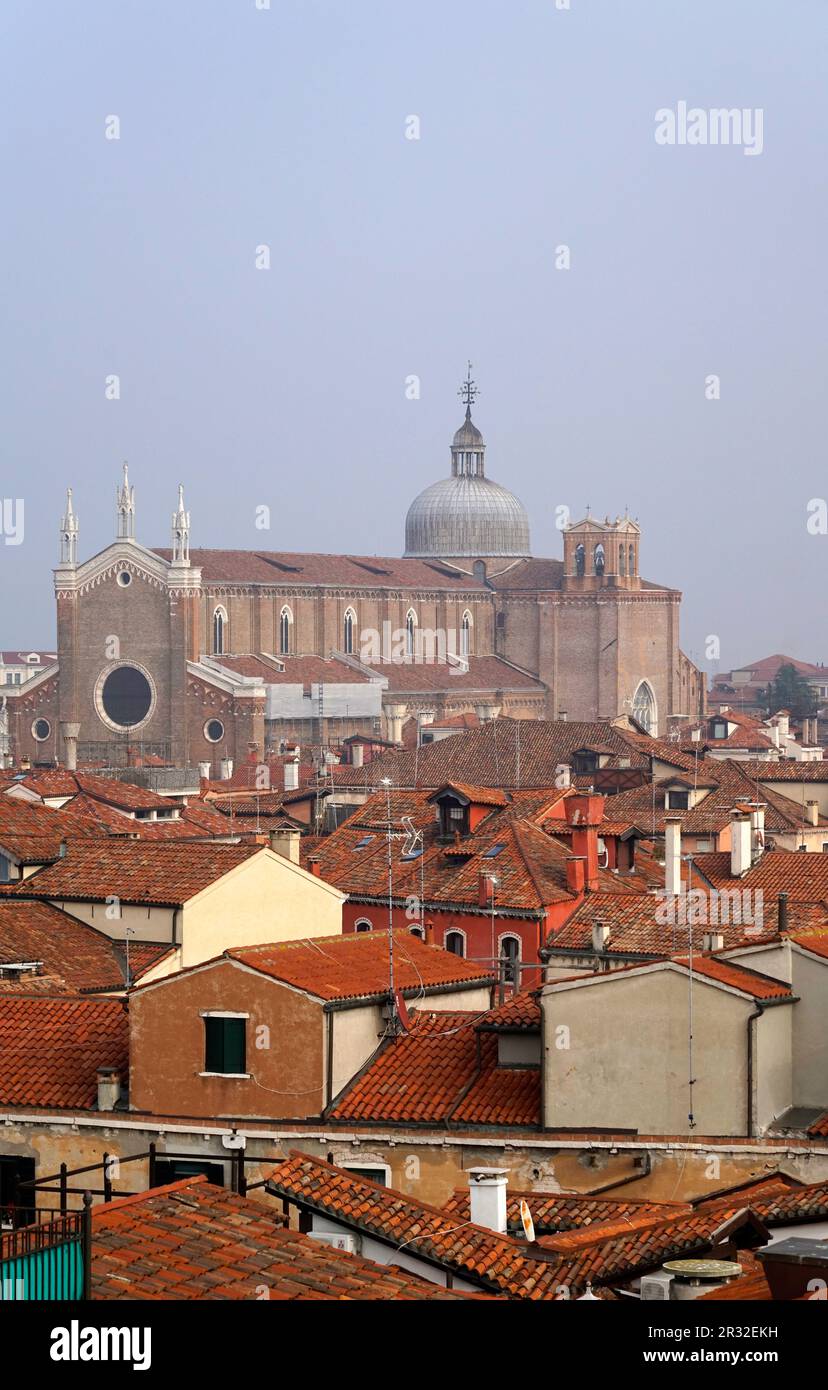 The terrace of the Fontego dei Tedeschi , in the San Marco district overlooking the Grand Canal and the church San Giovanni e Paolo, near the Rialto B Stock Photo