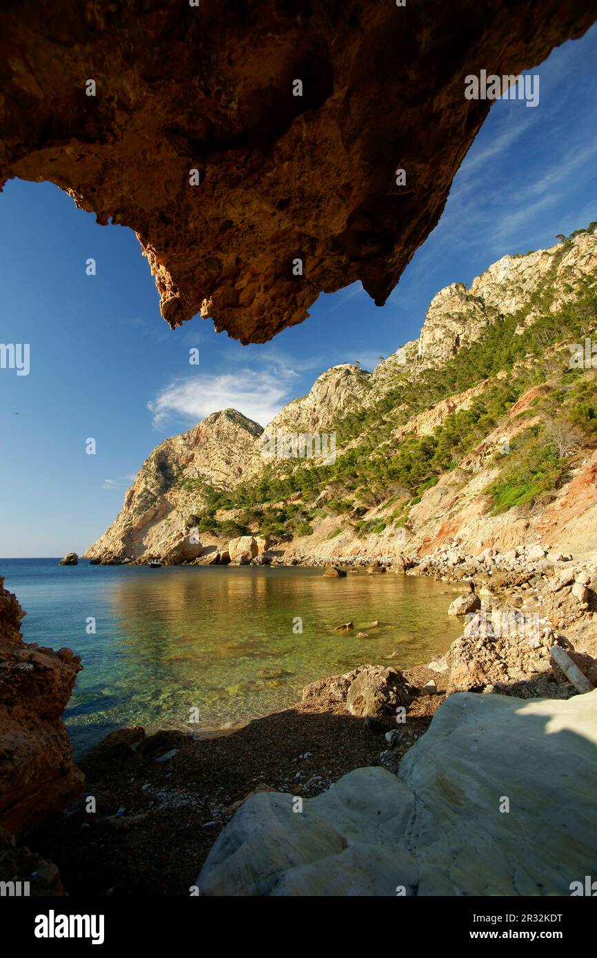 Cala en Basset. Morro de Sa Ratjada.Andratx. Ponent.Mallorca.Illes Balears.España. Stock Photo