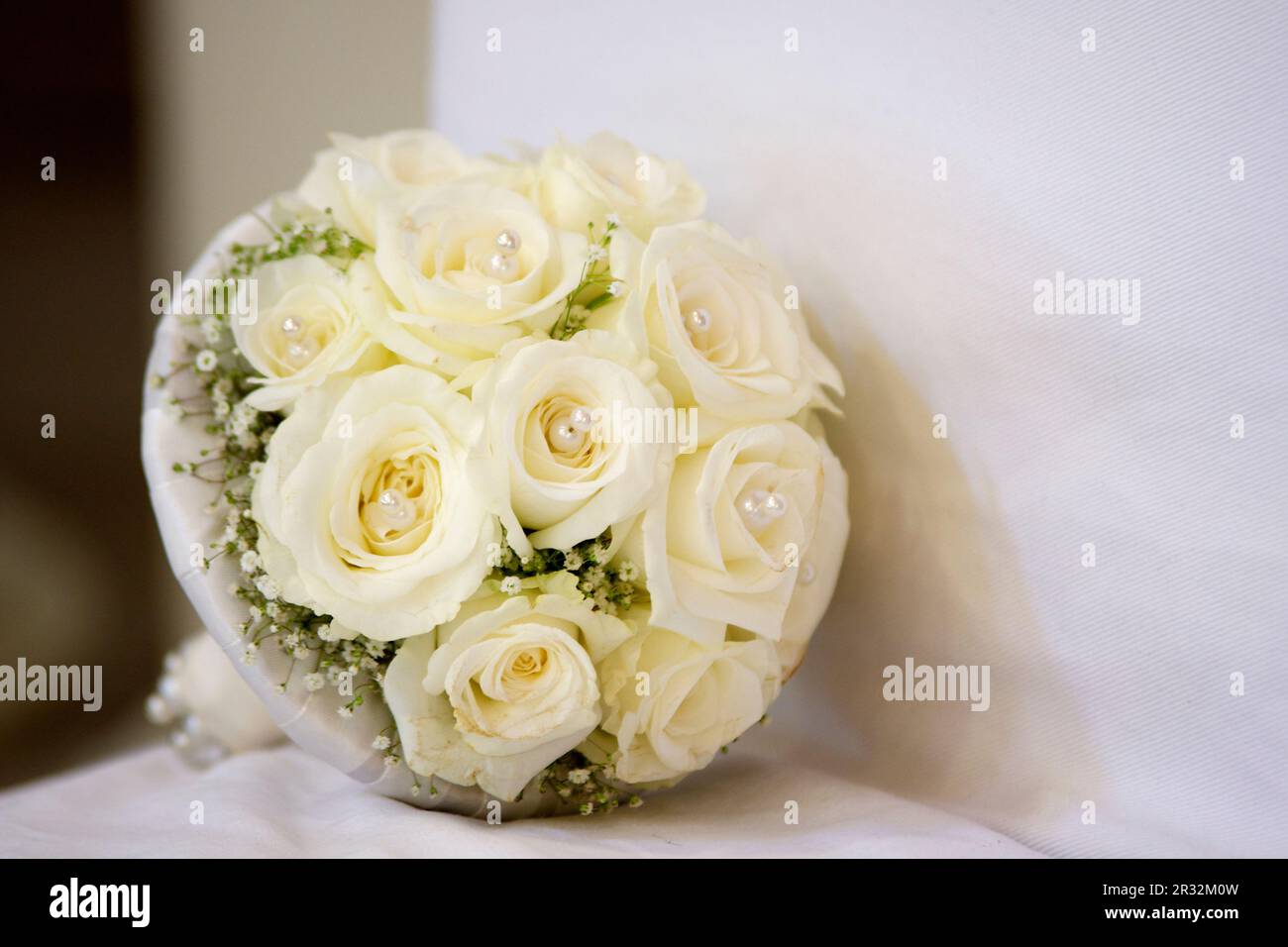 Bound bouquet hi-res stock photography and images - Alamy